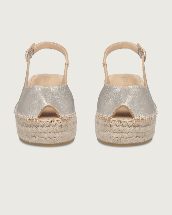 Sandalia de cuña cuero liso y yute 100% natural Urco Label, calzado slow fashion atemporal hecho en España.