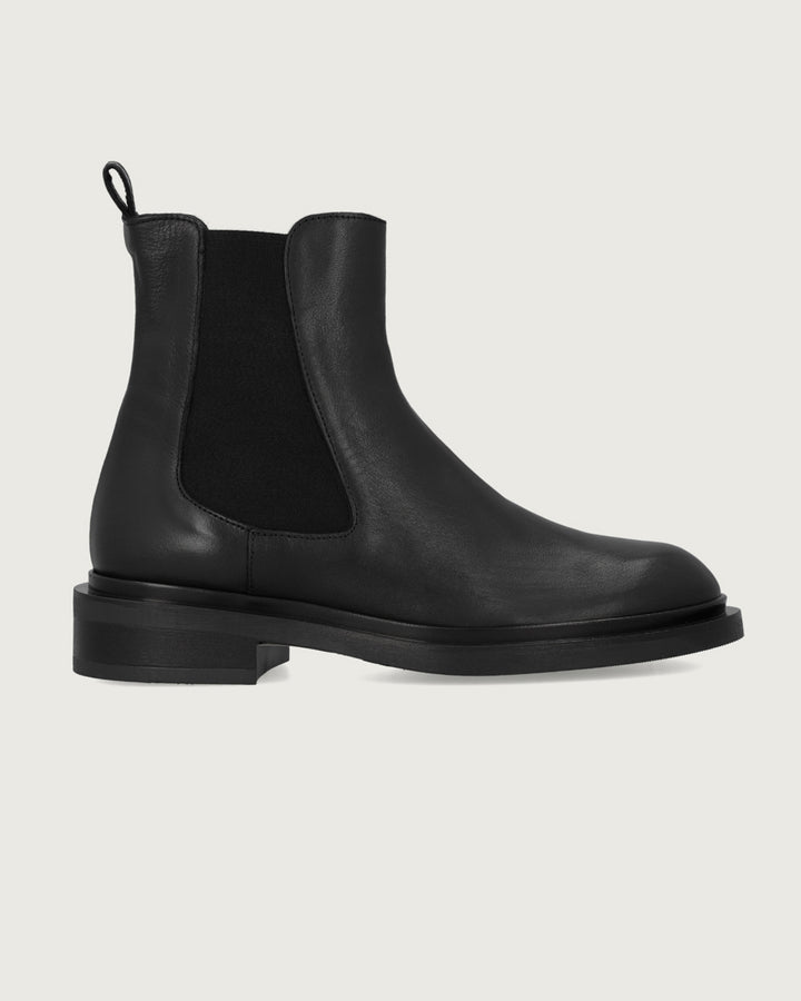 BOTÍN AGNES BLACK LISO