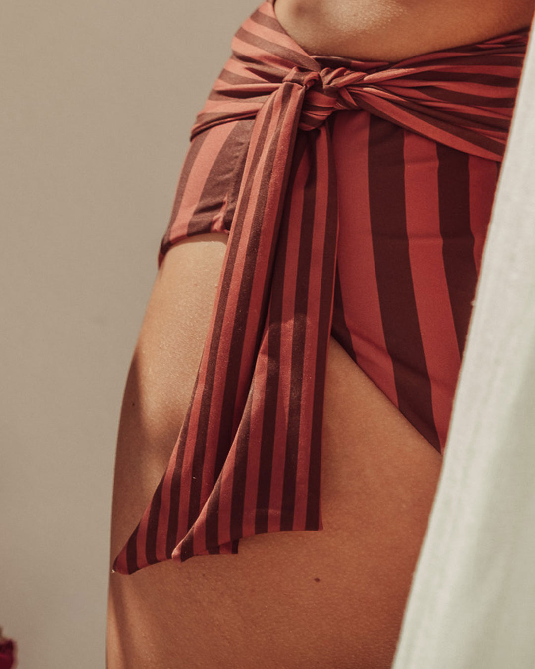ONE PIECE MONDRAGO COFFEE STRIPES