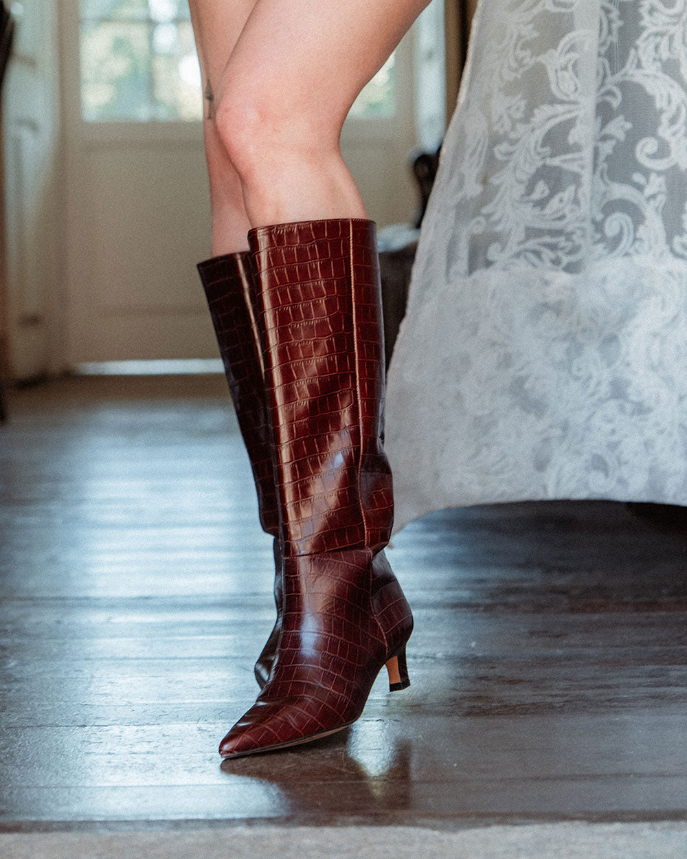 BOTA MIRA CAFÉ CROCO