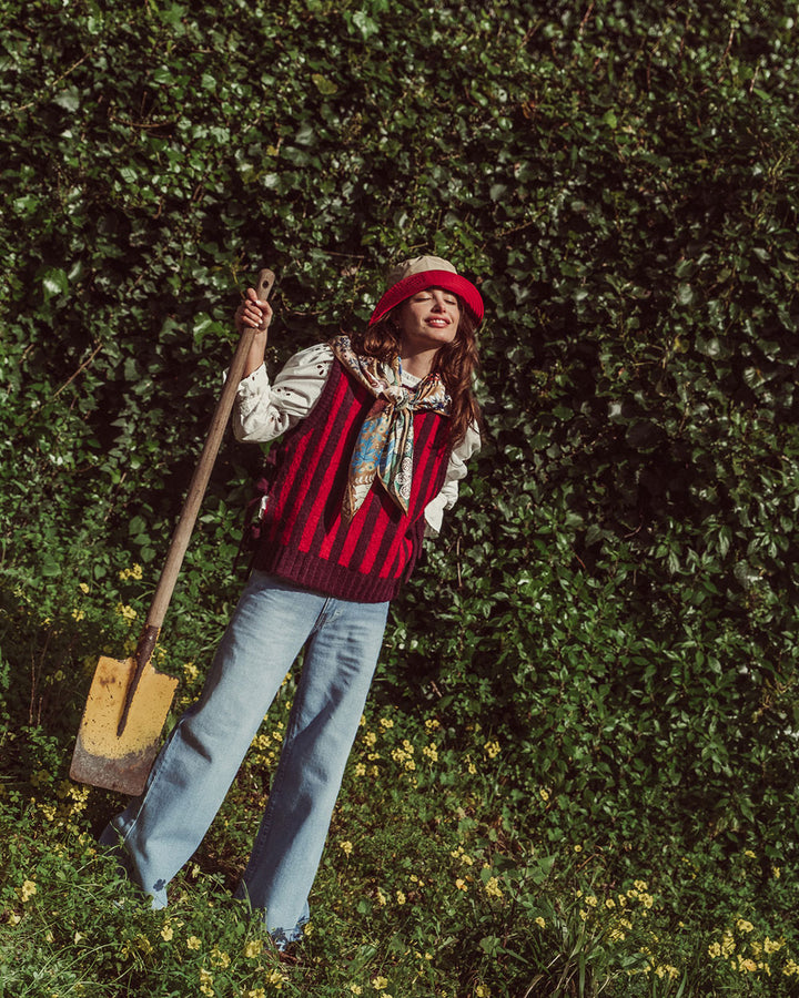 CHALECO ESME RAYAS VINO