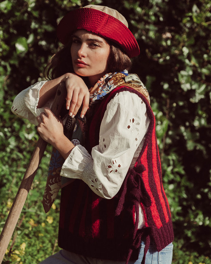 CHALECO ESME RAYAS VINO