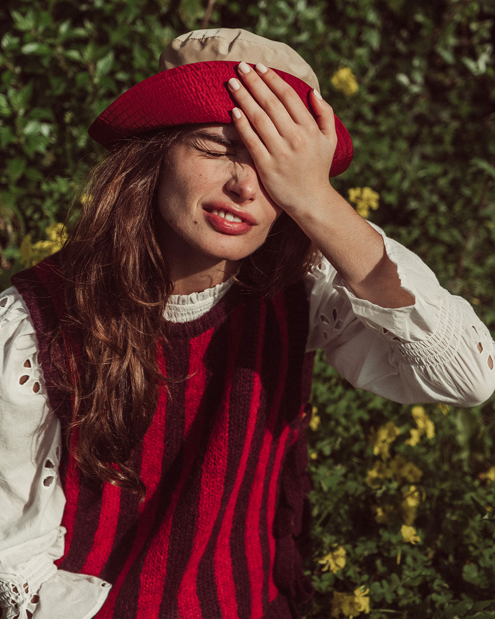 CHALECO ESME RAYAS VINO