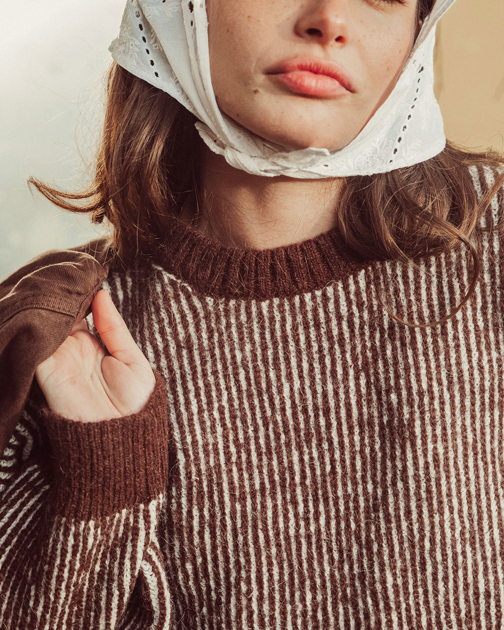 CHALECO NARAE CAFÉ CRUDO