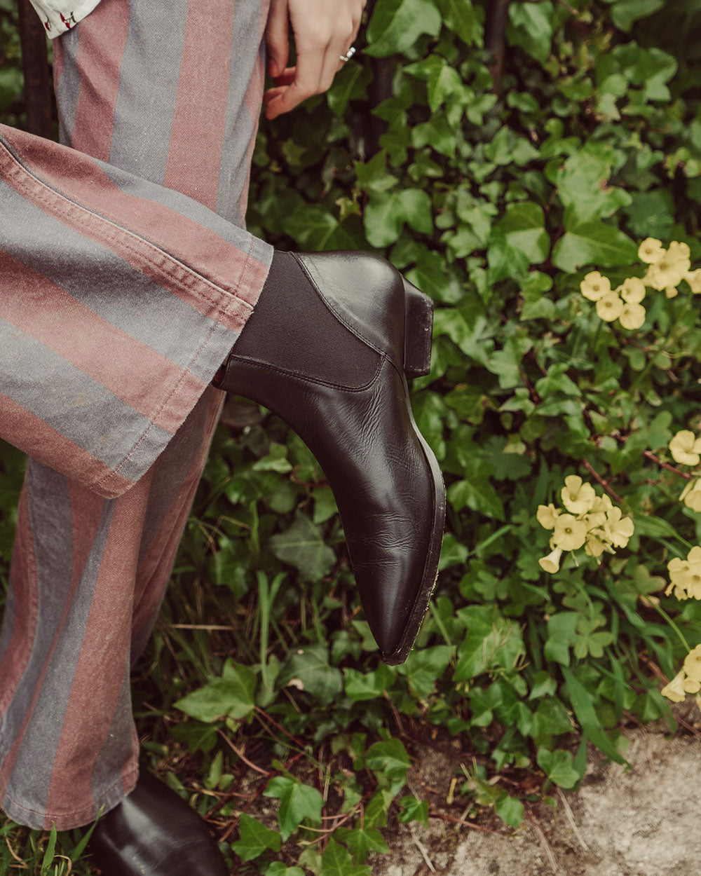 BOTÍN SARI NEGRO LISO PREVENTA