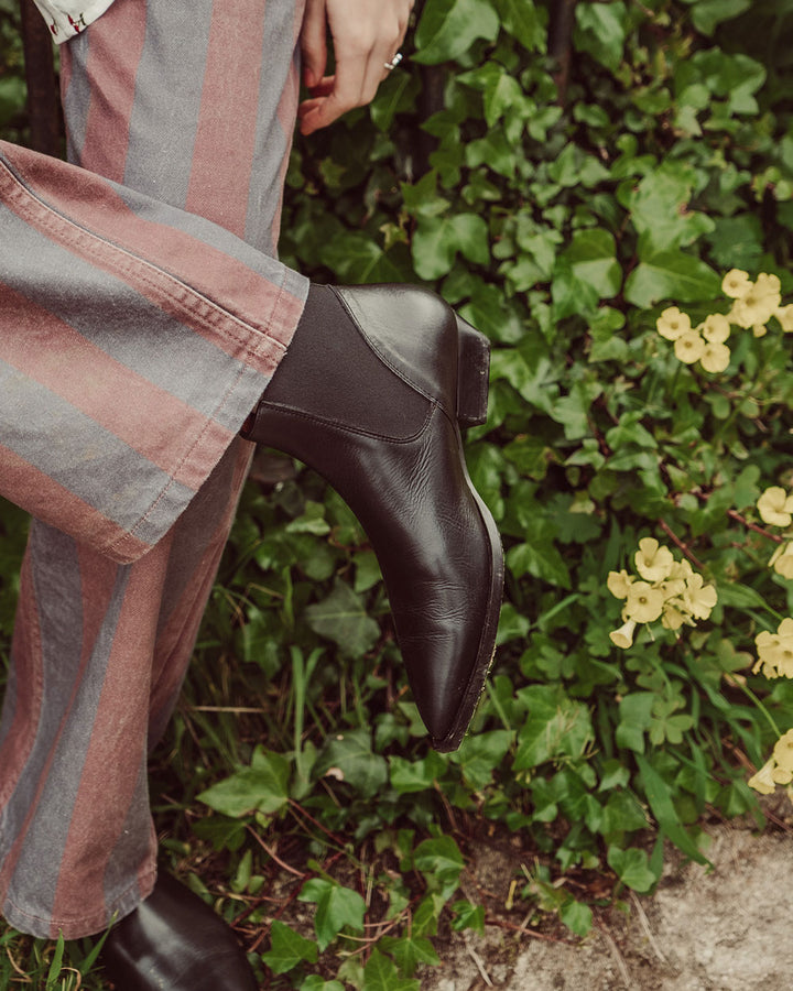 BOTÍN SARI NEGRO LISO PREVENTA