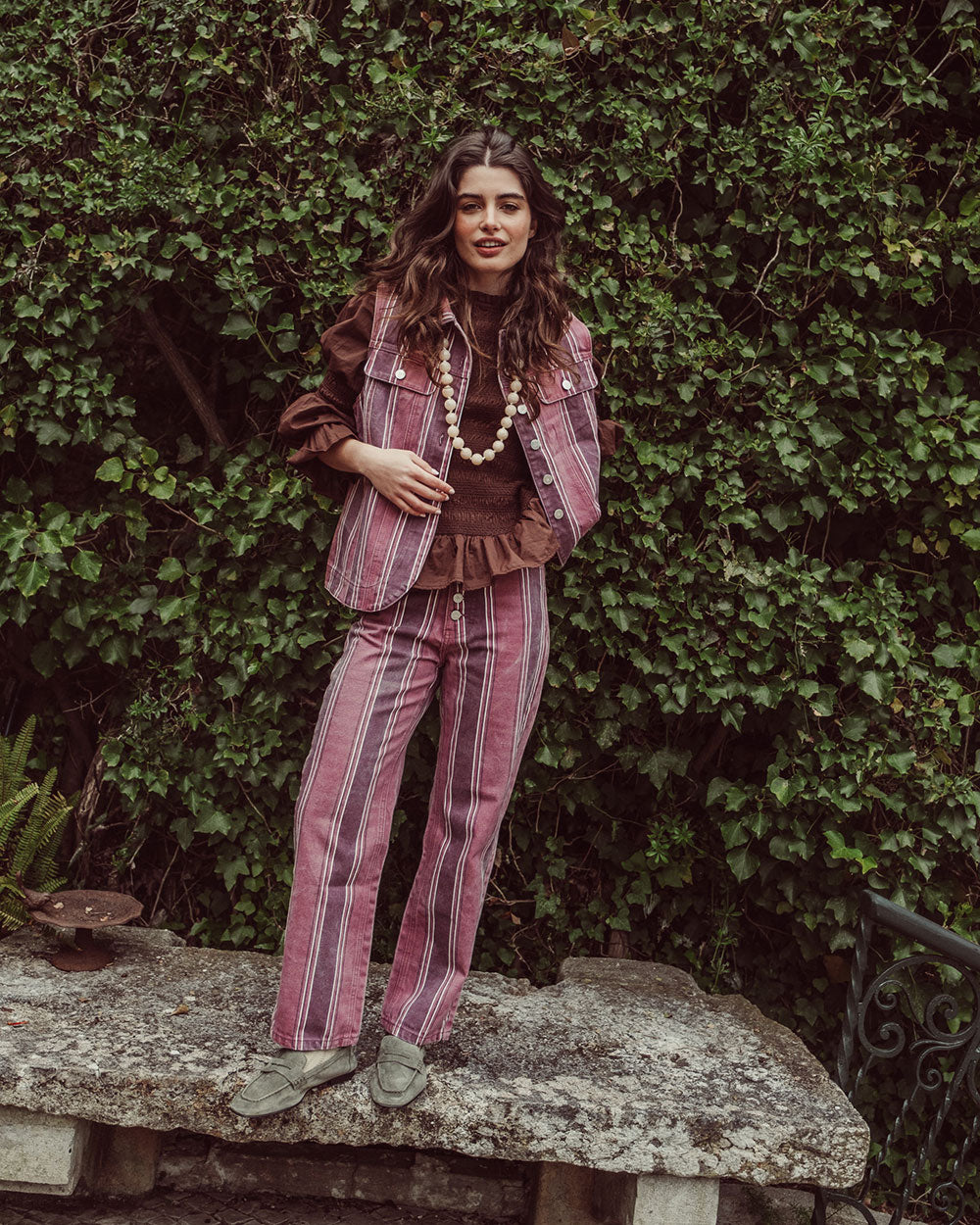 VEST RUNA BURGUNDY STRIPES