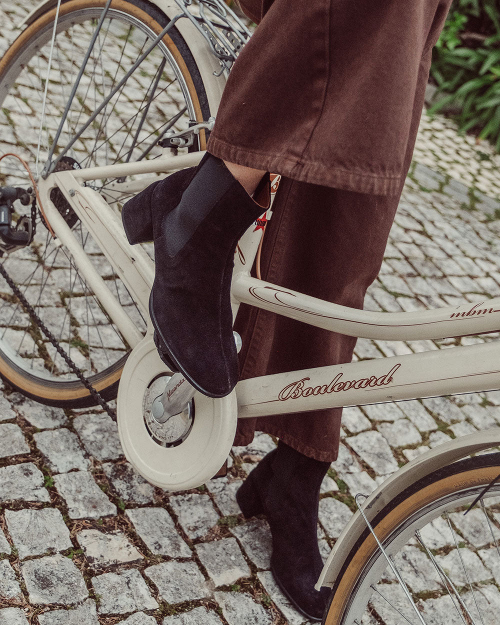 BOTÍN EIFFEL NEGRO PREVENTA