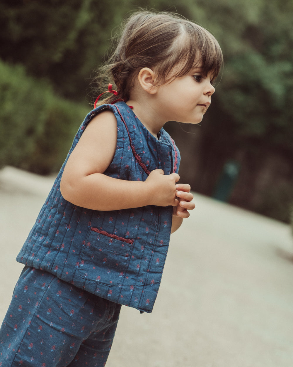 VEST PETITE PASCUALINA BLUE RED ORCHID