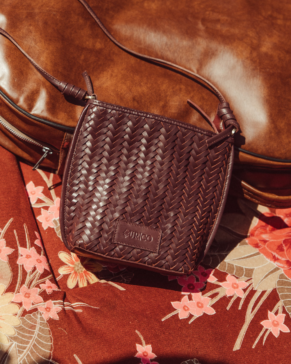 CARTERA CHRISSIE BORGOÑA GOLD