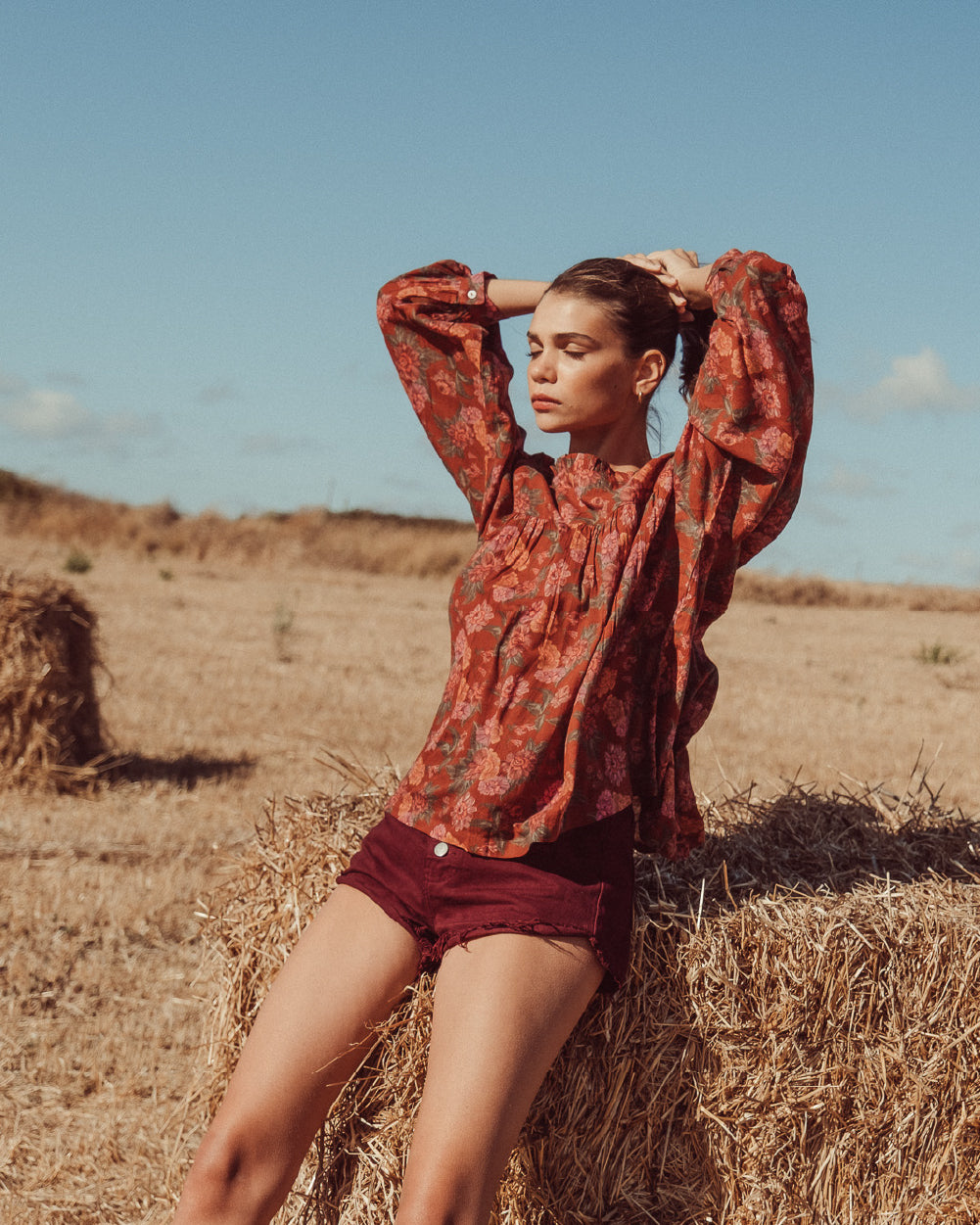 BLUSA SUSAN RED FLOWERS