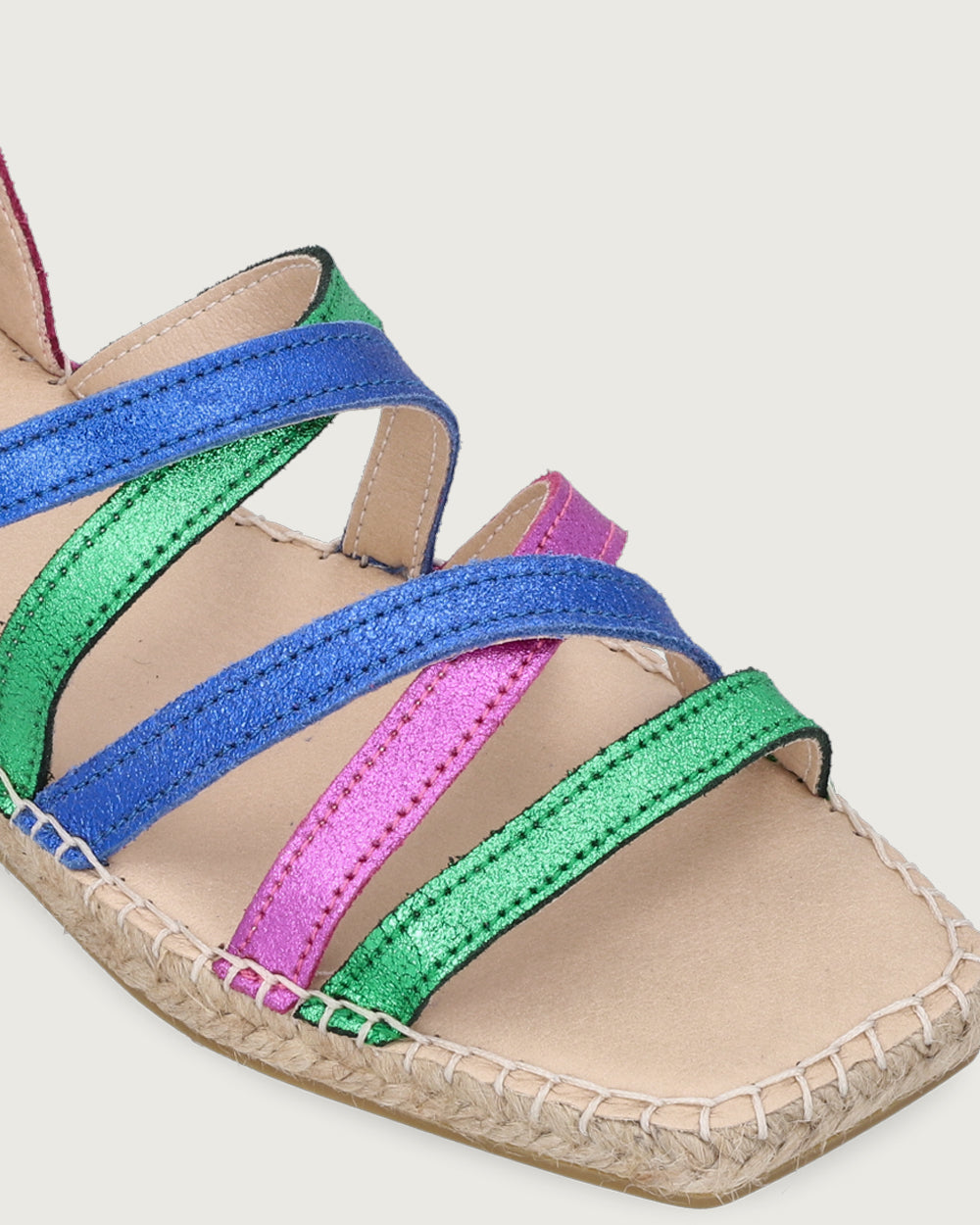 ELLIE COLORES