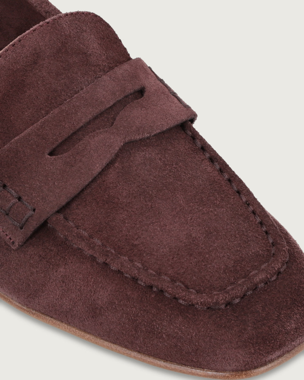 Mocasín Margot color burdeo en cuero gamuzado, calzado artesanal Made in Italy con taco de 1,2 cm y plantilla de cuero, diseño clásico sofisticado.