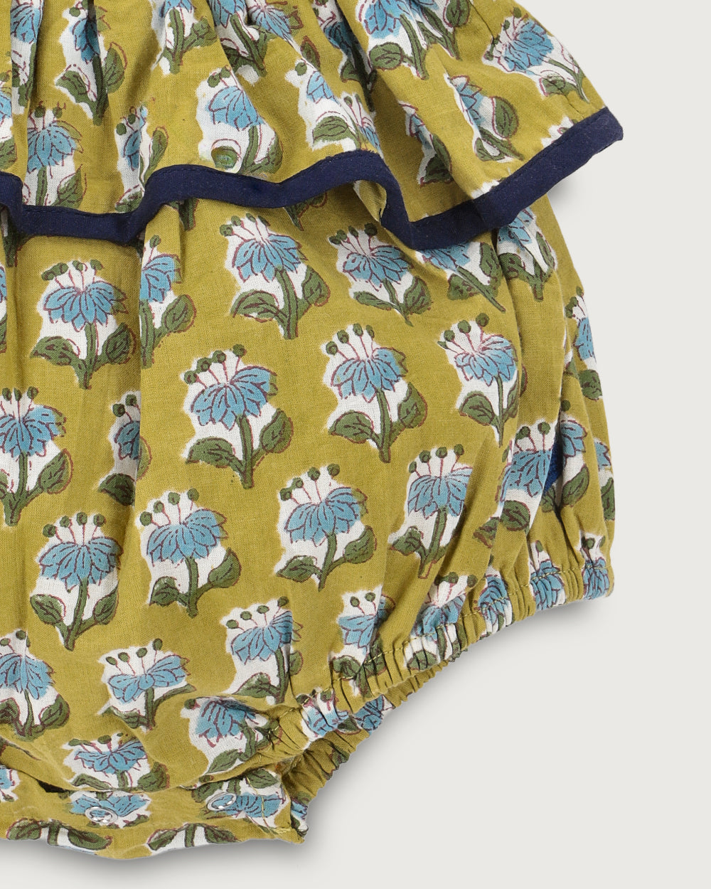 RANITA ROSETA PISTACHIO FLOWERS