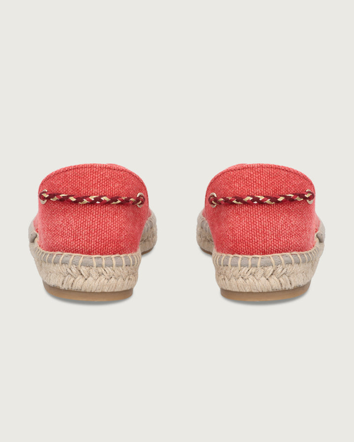 Alpargata Santorini de lona rojo con brillos y cordones trenzados dorados, calzado atemporal hecho a mano en España.