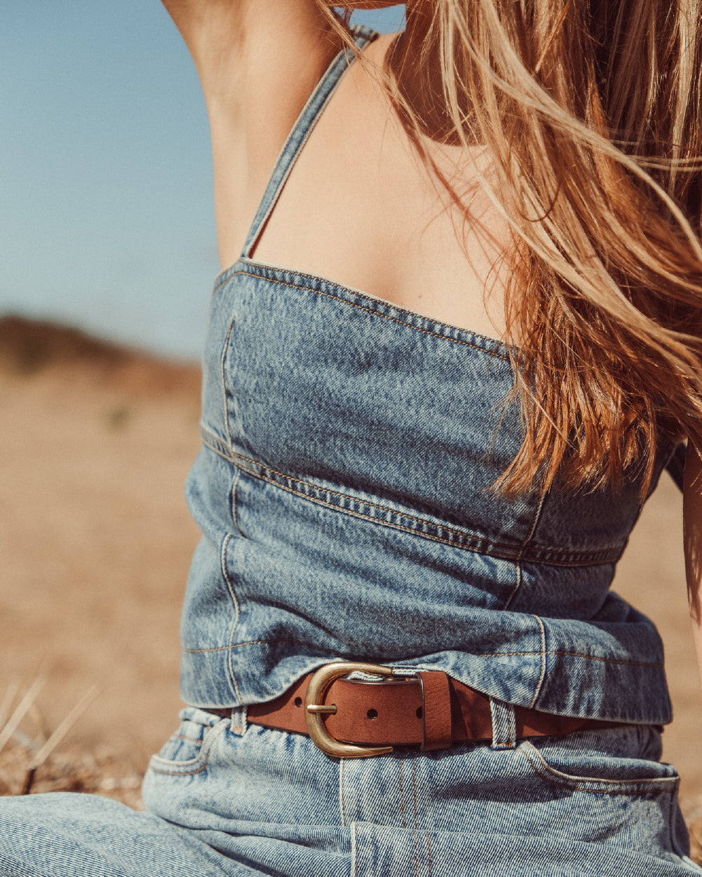 Top Bubble de denim azul con tirantes de pabilo, musculosa de mezclilla estilo casual y sostenible para mujer Chile.