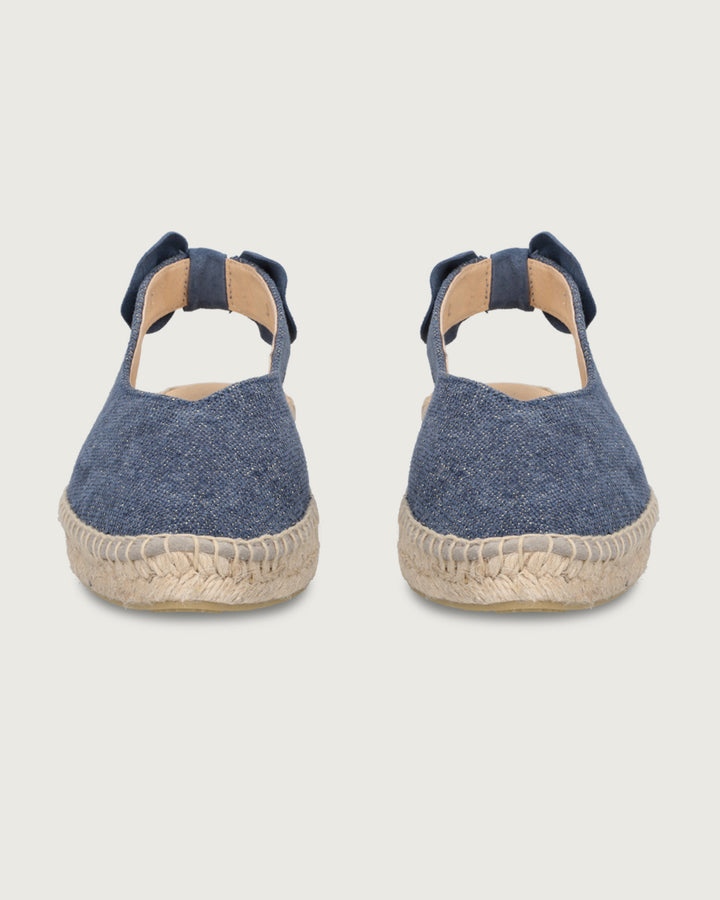 Alpargata Verona romántica de lona azul marino con brillos, cinta en el talón y suela de yute (4cm), calzado artesanal hecho en España.