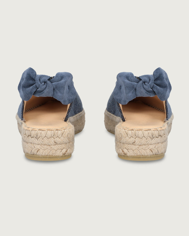 Alpargata Verona romántica de lona azul marino con brillos, cinta en el talón y suela de yute (4cm), calzado artesanal hecho en España.