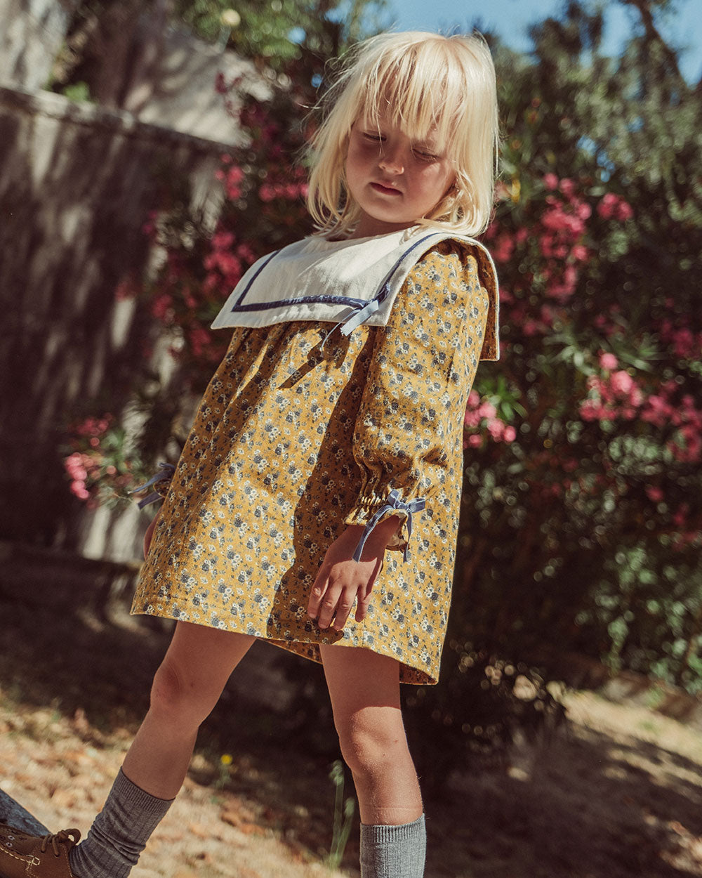 VESTIDO DENIM ALINA FLOWERS MUSTARD PETIT