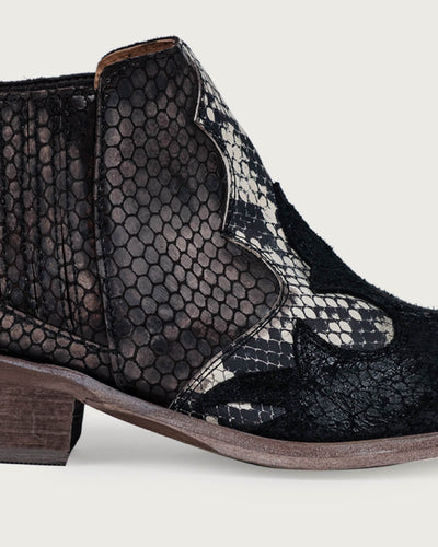 MUSE BLACK