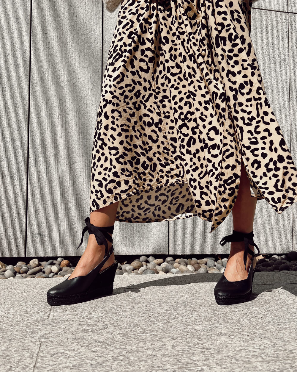 GRECIA BLACK
