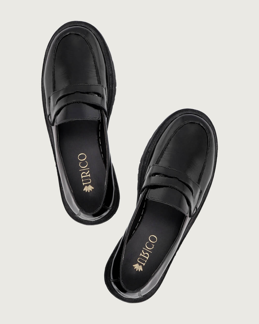 MOCASÍN GEORGETTE BLACK CHAROL