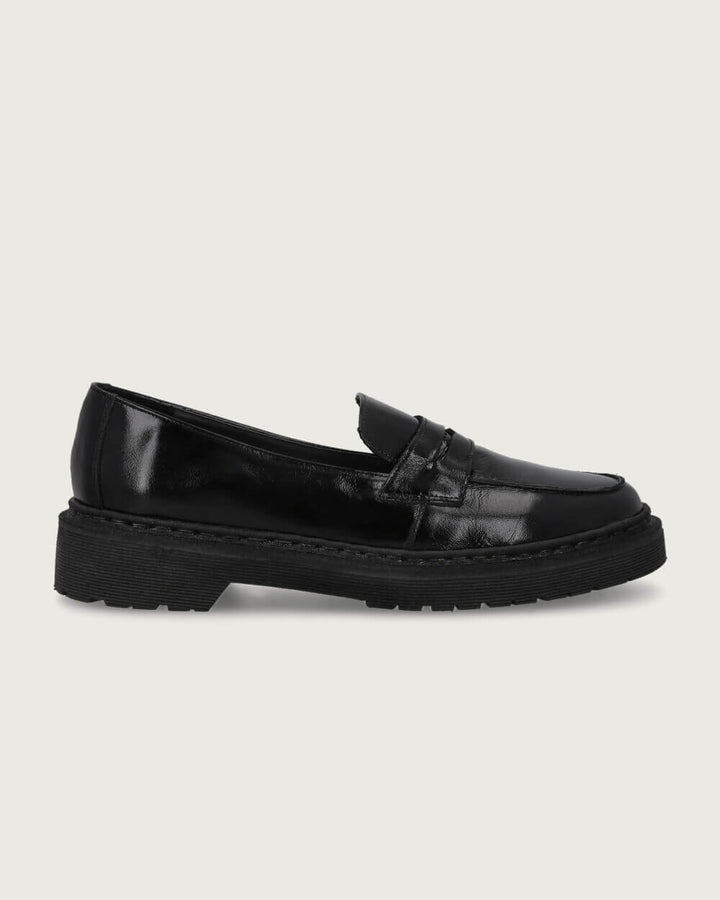 MOCASÍN GEORGETTE BLACK CHAROL