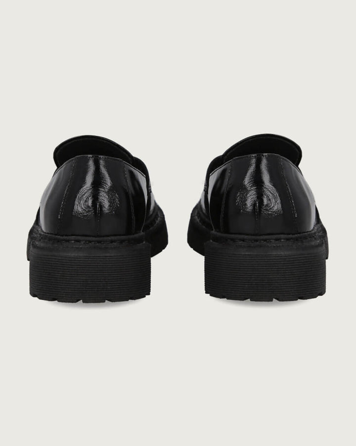 MOCASÍN GEORGETTE BLACK CHAROL